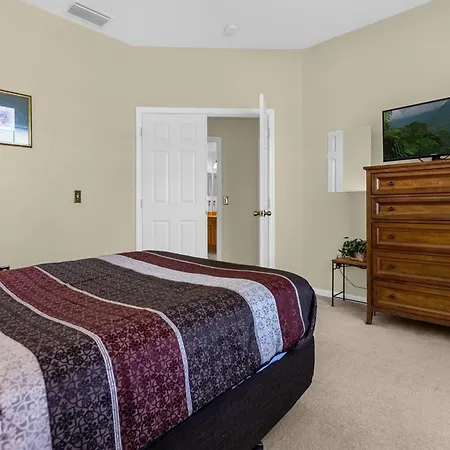 1061 Lake Berkley 4 Bed With Pool&Spa